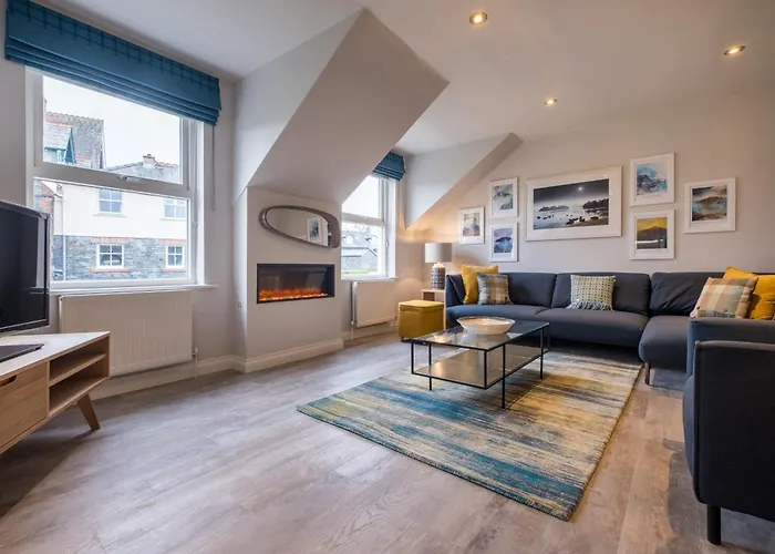 Howe Keld 6 Second Floor *