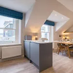 Howe Keld 6 Second Floor *